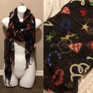 Like new Betsey Johnson Betsetville scarf